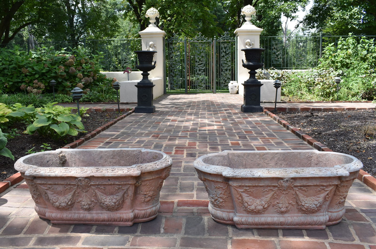 PR OF CLASSICAL DESIGN ROSE PINK