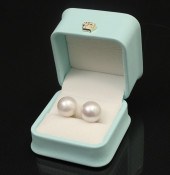 PR OF NATURAL PEARL STUD EARRI