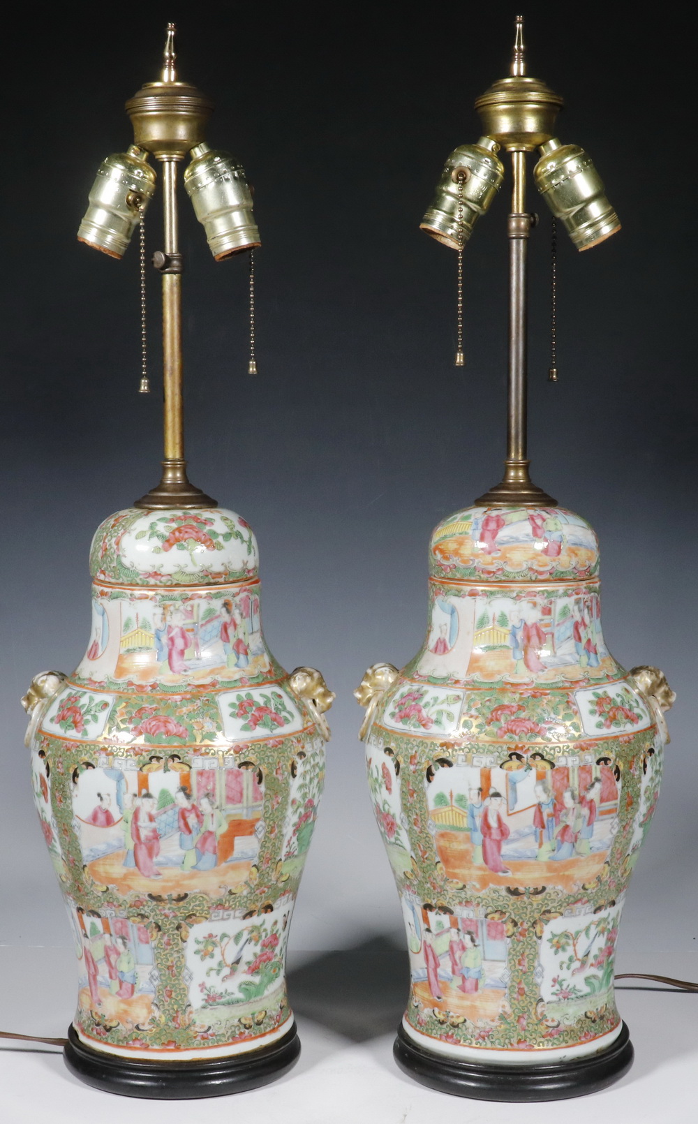 PR ROSE MEDALLION TABLE LAMPS