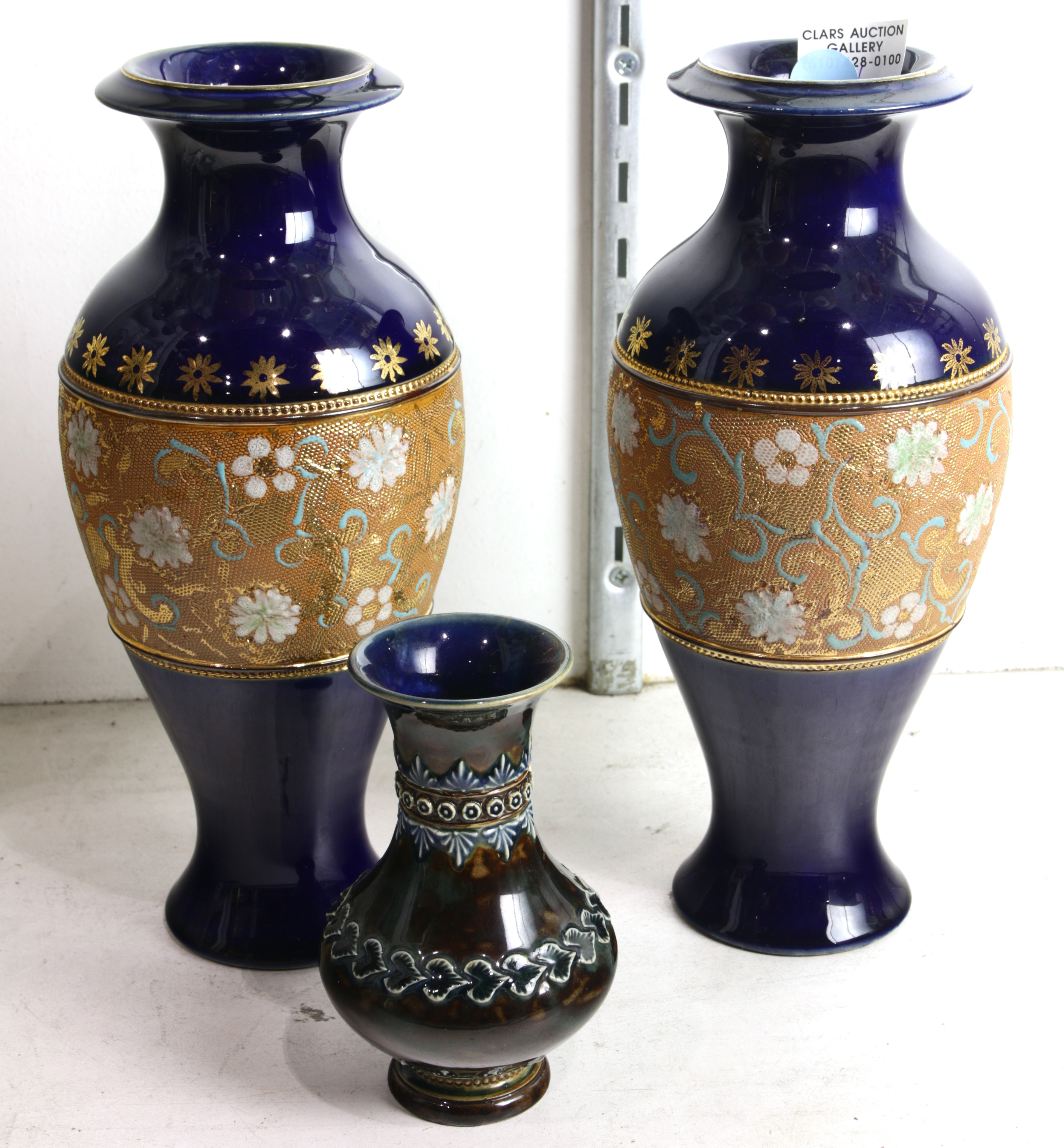 PR ROYAL DOULTON SIGNED STONEWARE