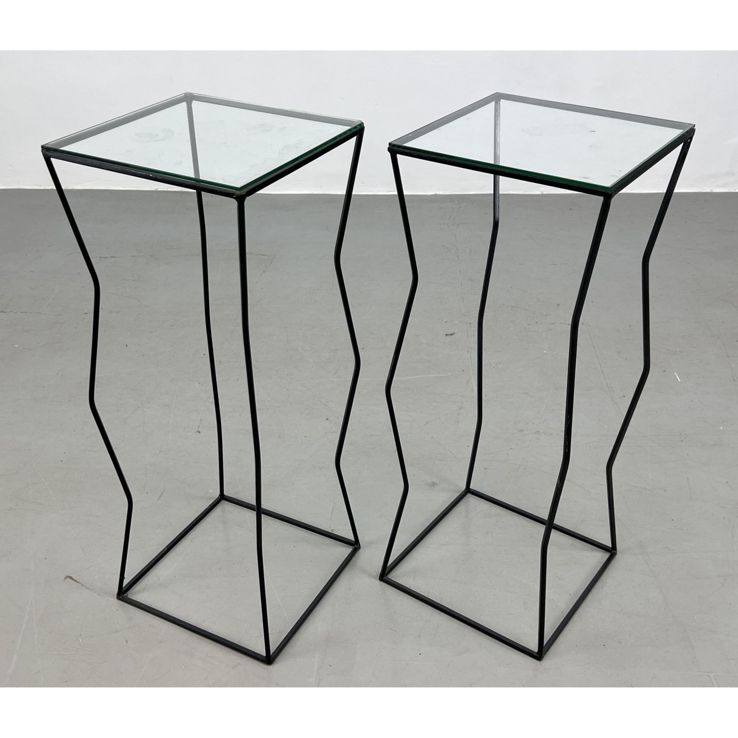 Pr Squiggly Side Metal, Glass Top
