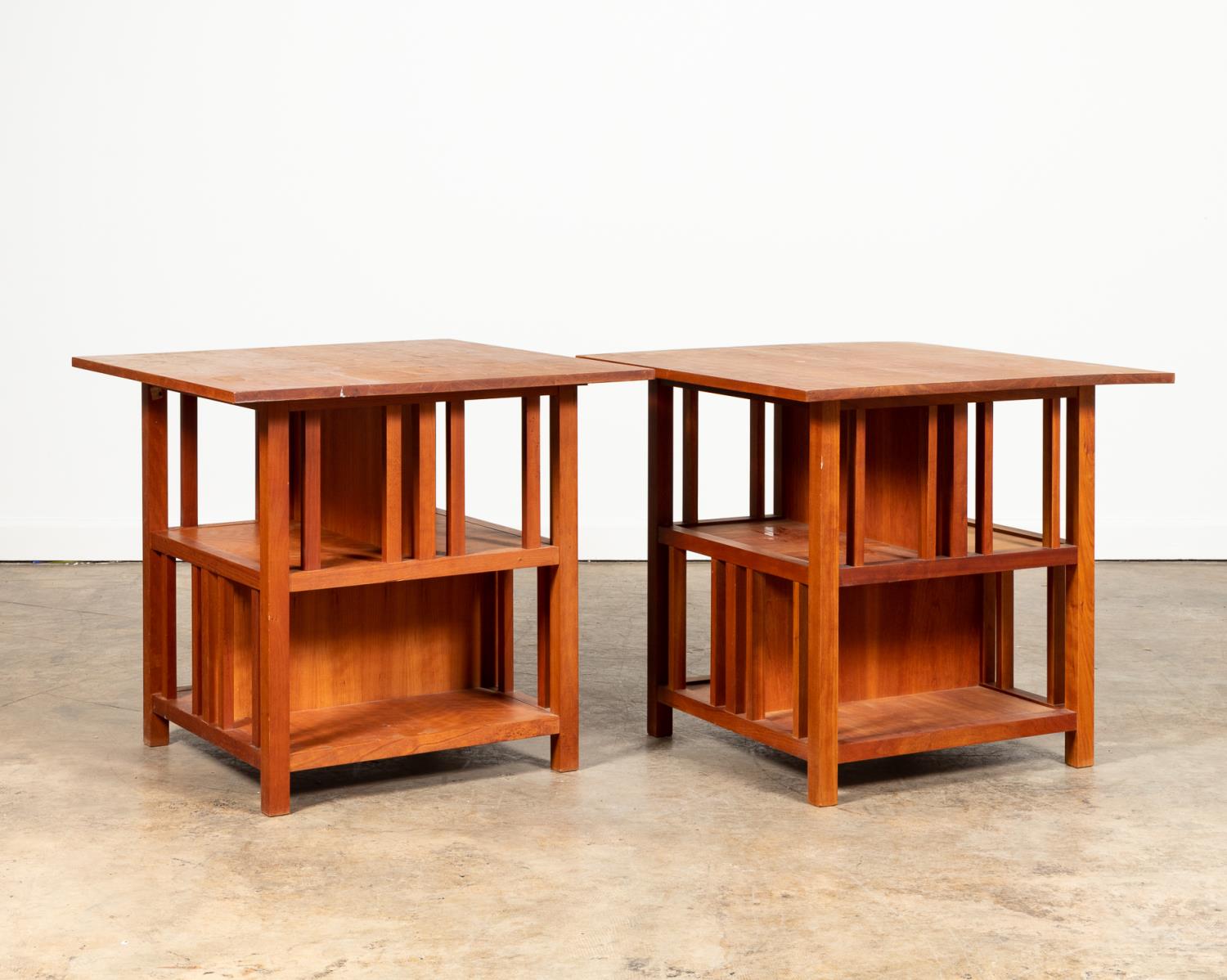 PR. THOMAS MOSER "NEW CENTURY" SIDE