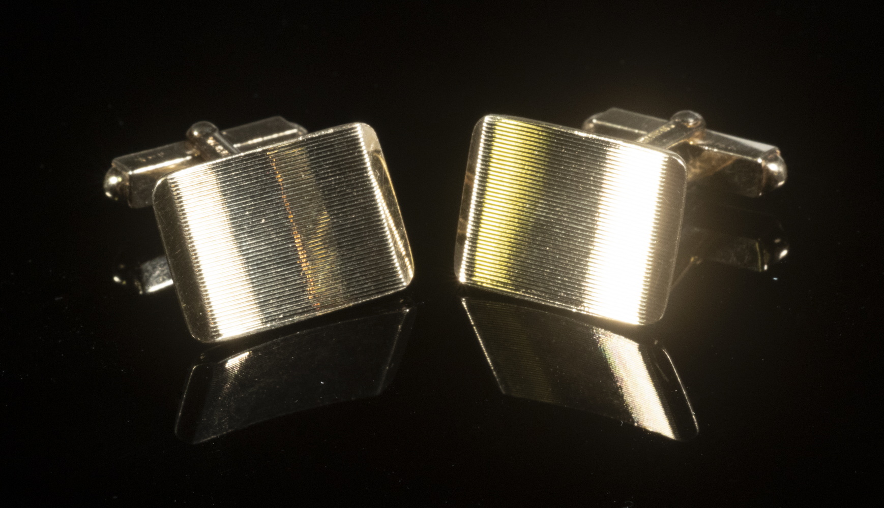 PR TIFFANY & CO. GOLD CUFFLINKS