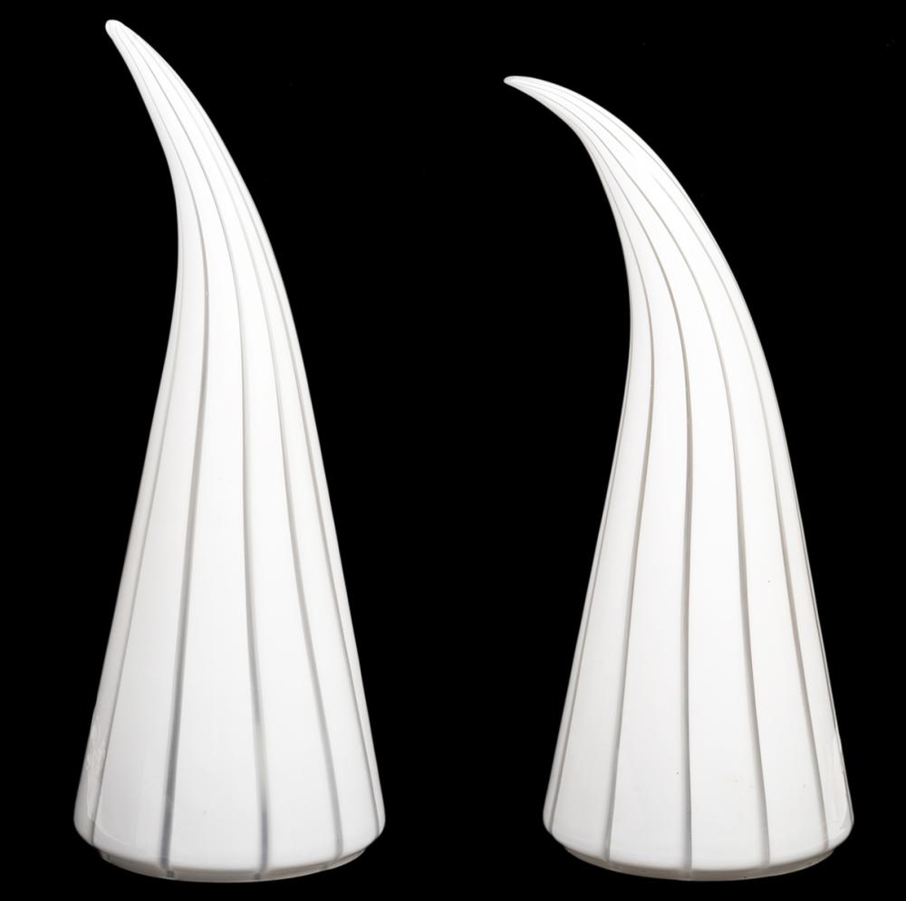 PR. VETRI MURANO WHITE CONICAL FORM