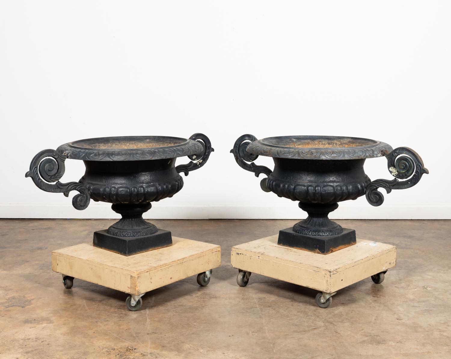 PR., VICTORIAN-STYLE CAST IRON