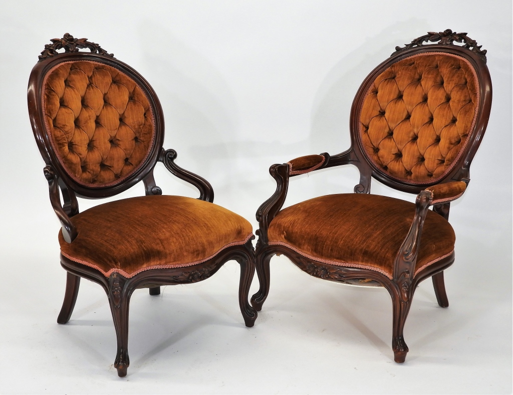 PR VICTORIAN WALNUT ROSE CARVED