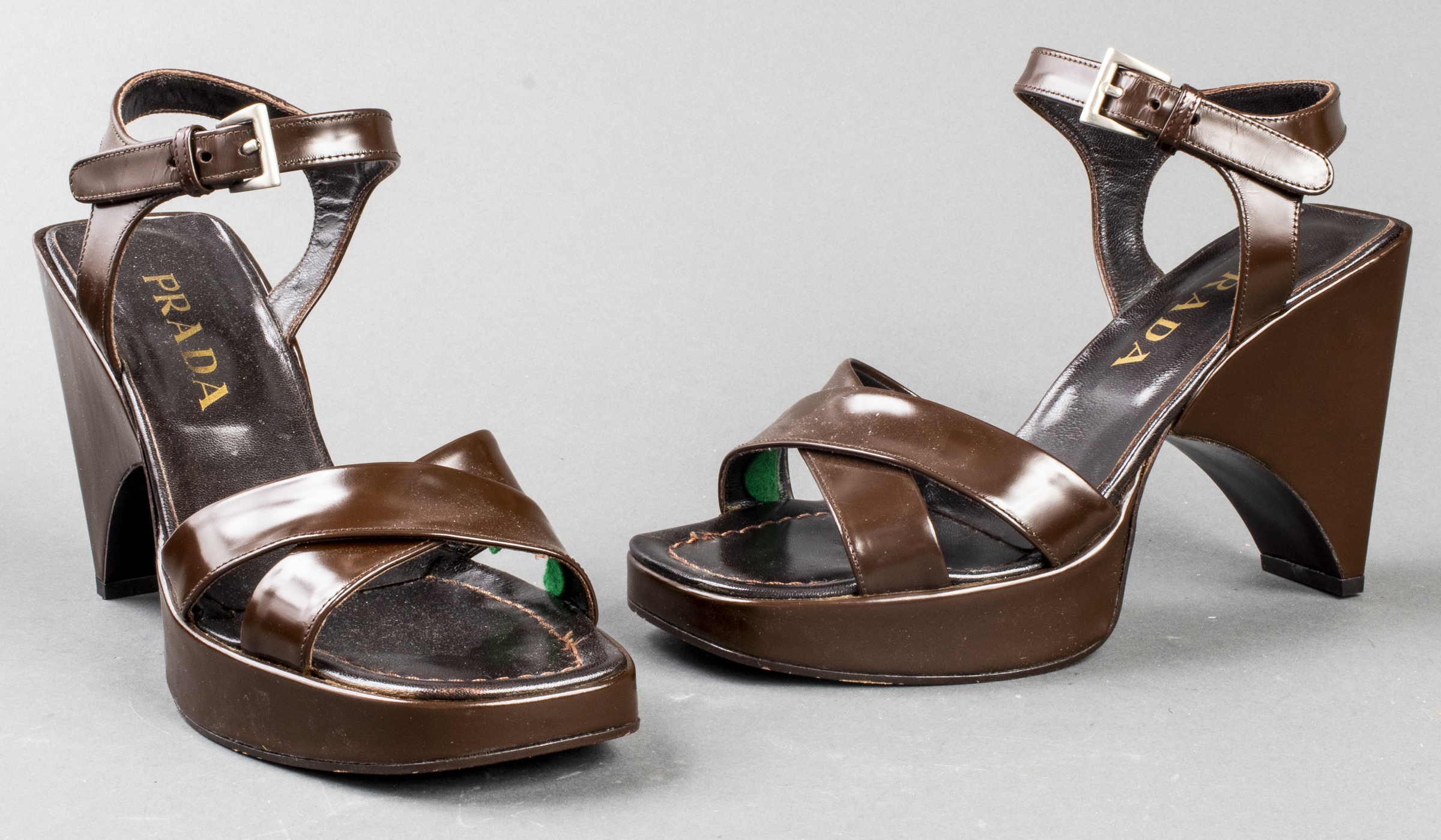 PRADA LEATHER BLOCK HEEL SANDALS,