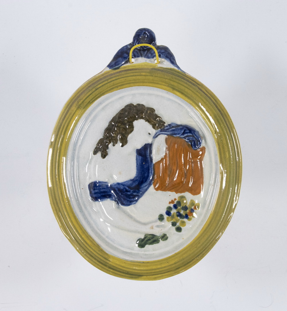 PRATTWARE OVAL PLAQUE English
