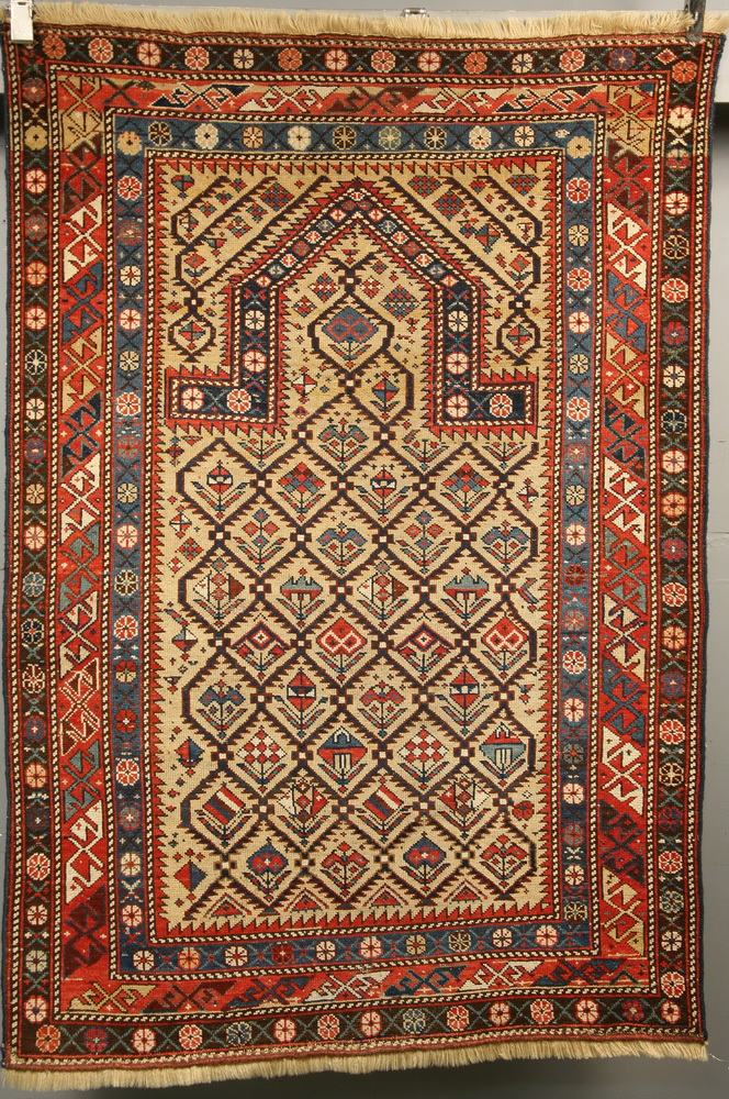 PRAYER RUG - 3'8'' x 5'5'' -