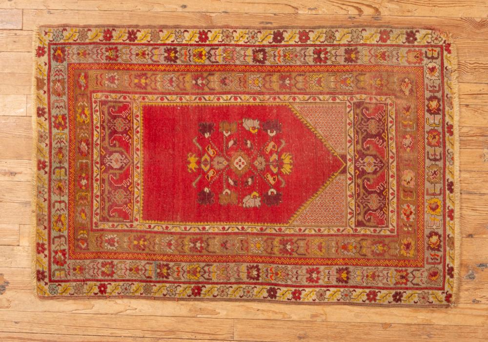 PRAYER RUGAntique Prayer Rug, red