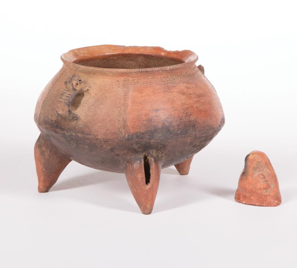 PRE-COLUMBIAN POTTERY TRIPOD