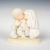 PRECIOUS MOMENTS FIGURINE, SEA