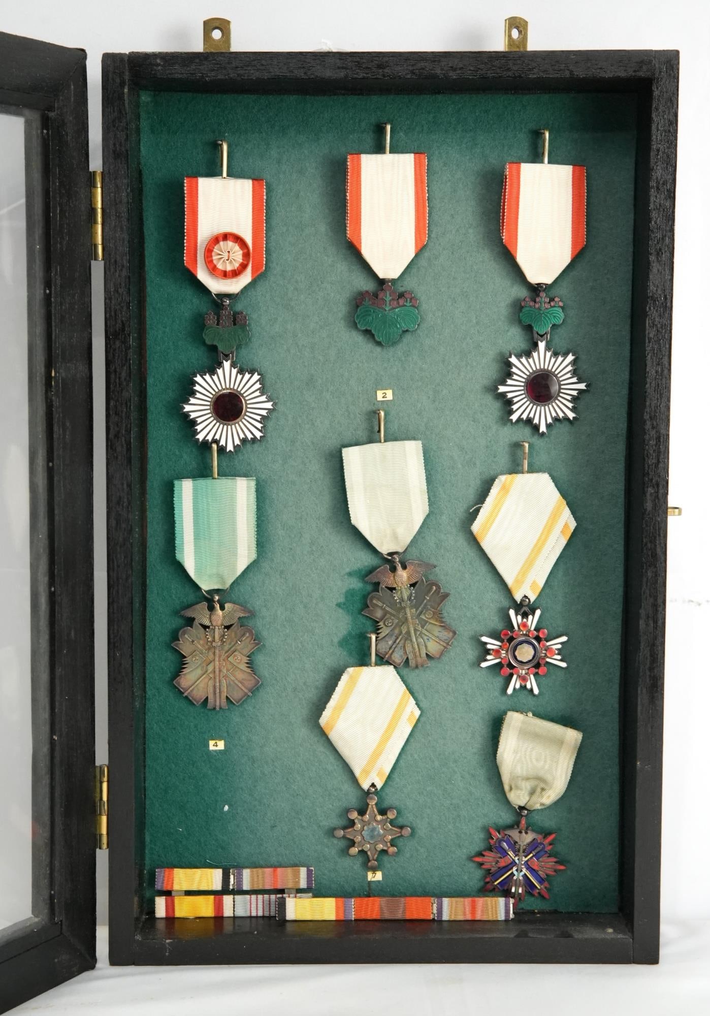 PRESENTATION OF JAPANESE WWII