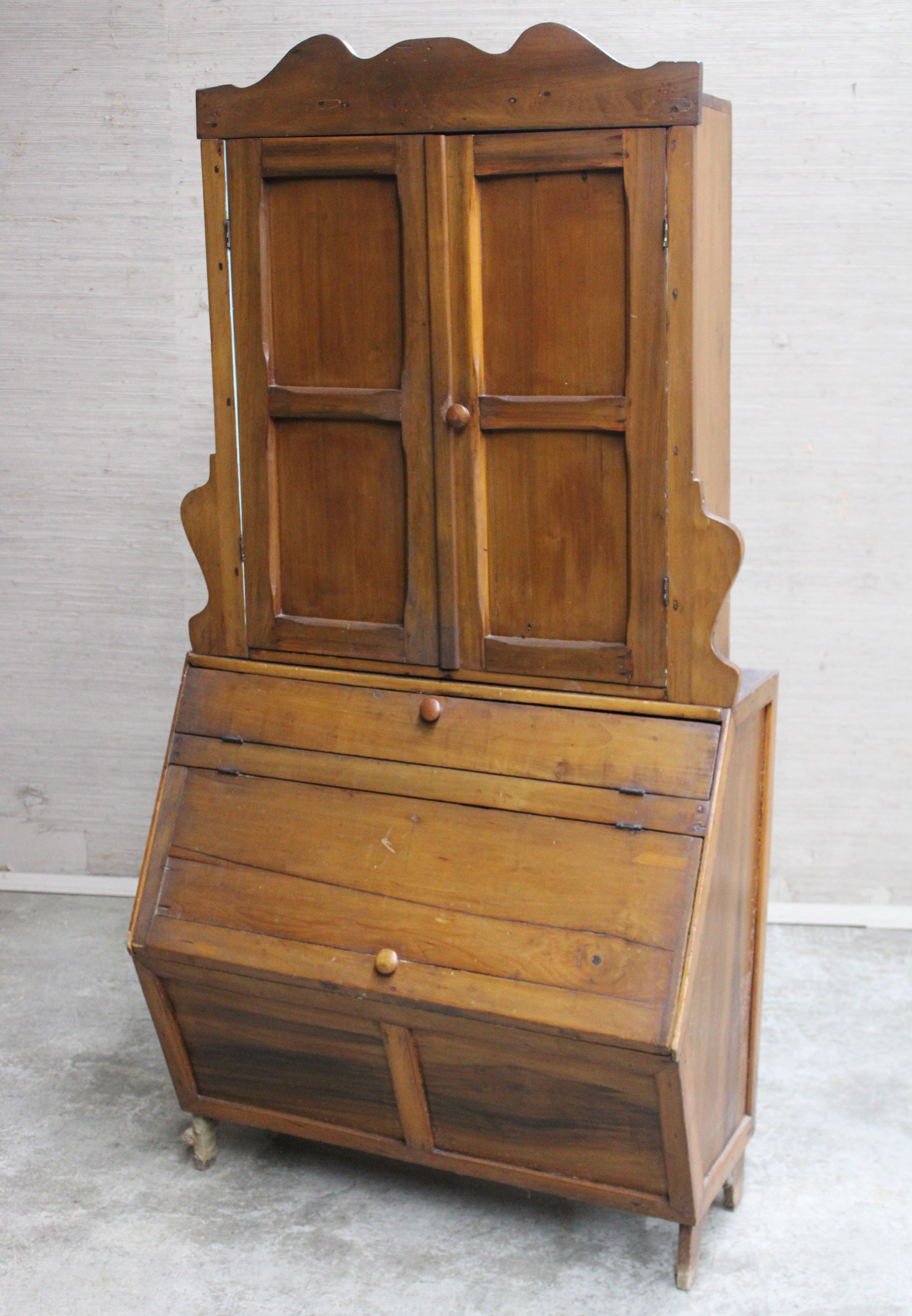 PRIMITIVE AMERICAN POPLAR PANTRY