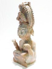 PRIMITIVE CLAY FIGURE OF WOMAN