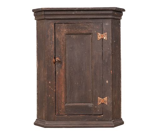 PRIMITIVE HANGING CORNER