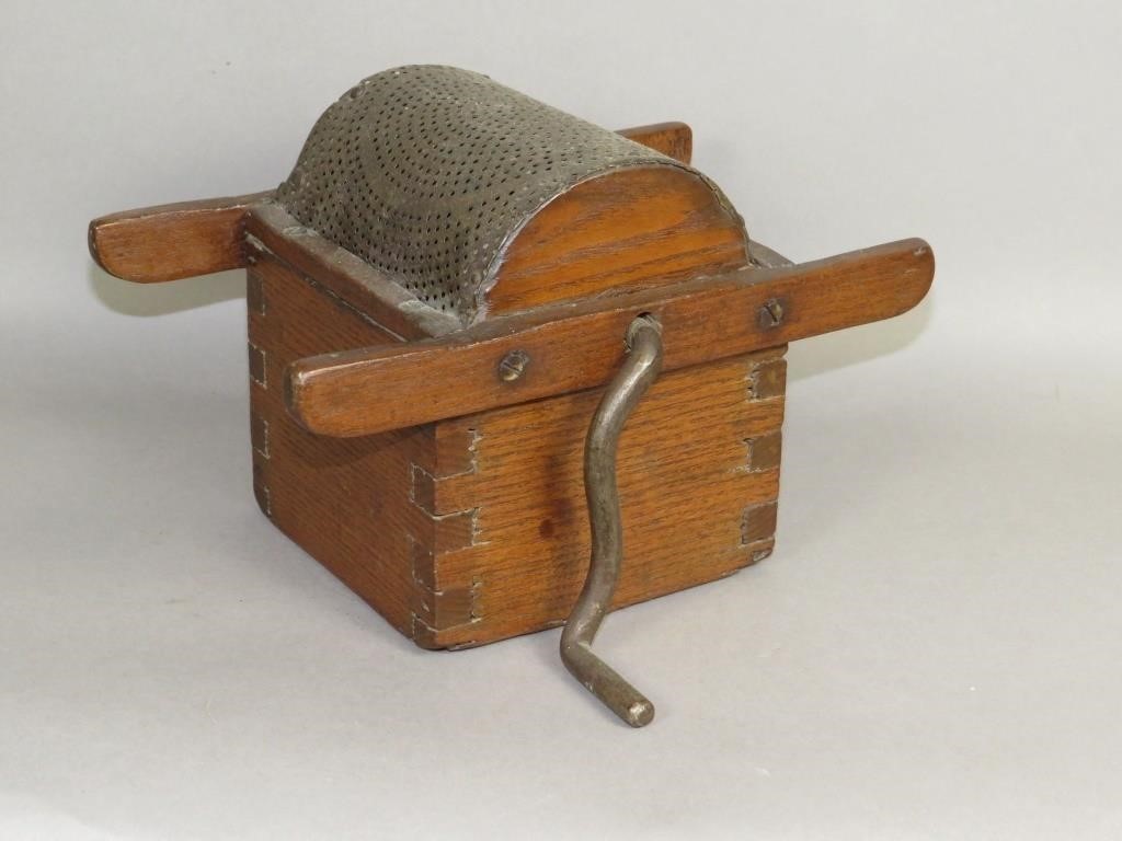 PRIMITIVE OAK BOX FLOUR SIFTERca.