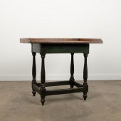 PRIMITIVE PAINTED GALLERY TOP