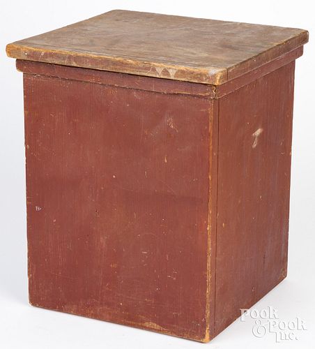 PRIMITIVE PAINTED PINE LIFT LID