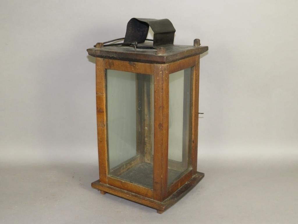 PRIMITIVE WOODEN BOX CANDLE