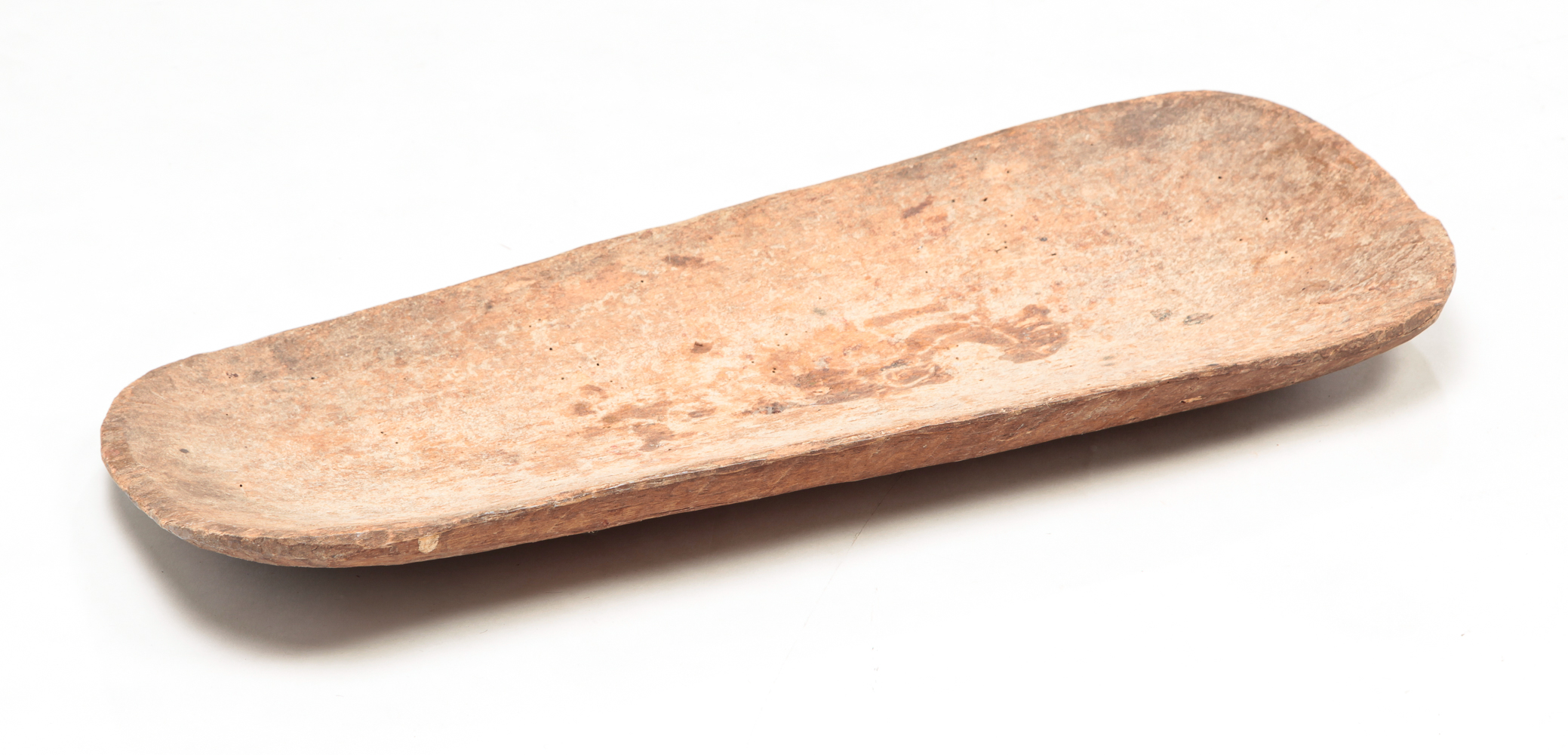 PRIMITIVE WOODEN TRENCHER.