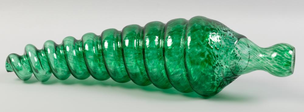 PROBABLY DALE CHIHULY (AMERICAN, B.