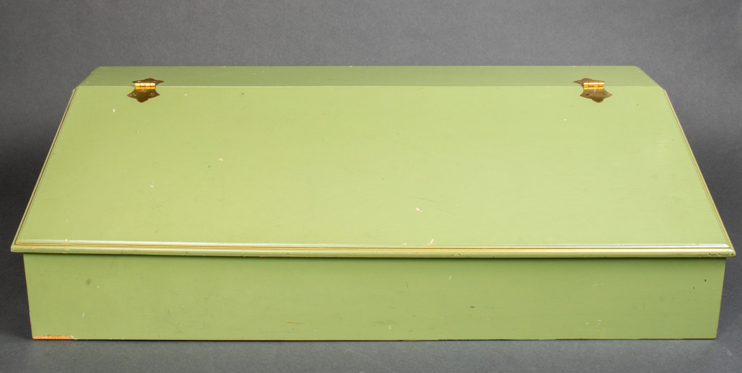 PROVINCIAL GREEN PAINTED SLANTED