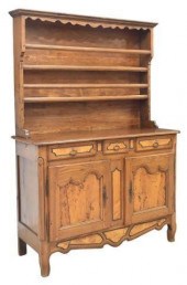 PROVINCIAL LOUIS XV STYLE MIXE