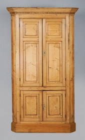 PROVINCIAL PINE CORNER CABINET