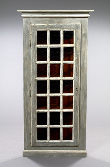 Provincial Polychromed Corner