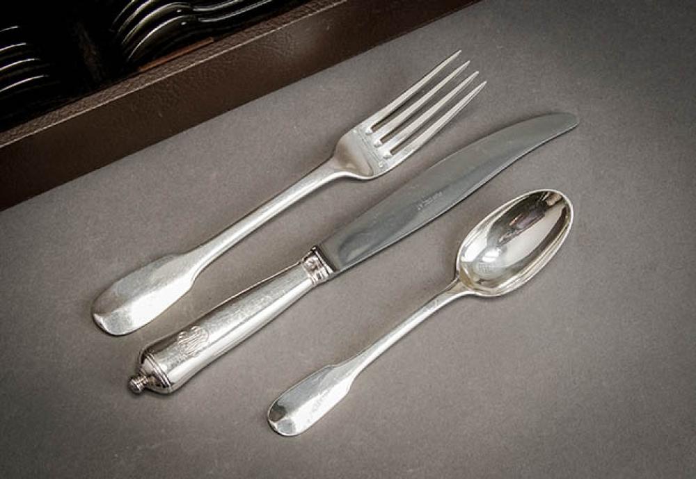 PUIFORCAT SILVER FLAT TABLE SERVICE