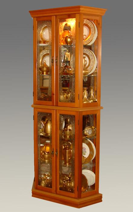 PULASKI FURNITURE UPRIGHT DISPLAY