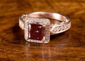 PURPLISH RED DIAMOND AND FOURT