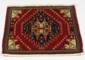QASHQAIE CARPET  2' x 2' Mediu