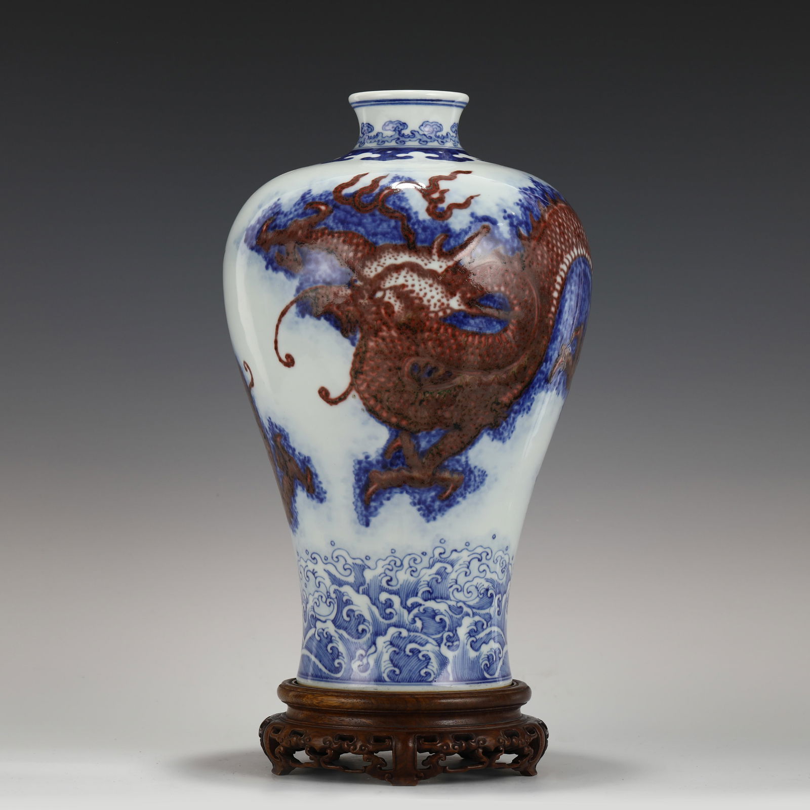 QIANLONG BLUE & WHITE GLAZE RED