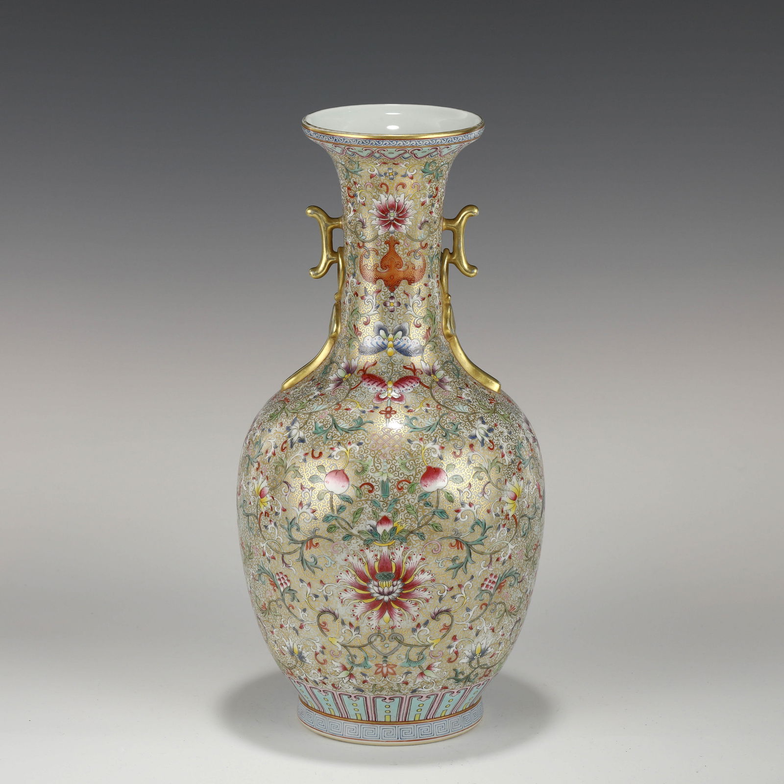 QIANLONG FAMILLE ROSE HUNDRED FLORI