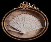 QING DYNASTY CARVED BRISé FANQ