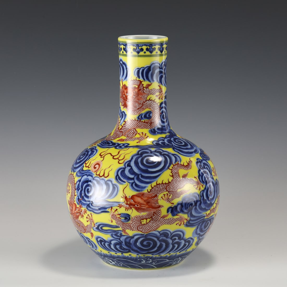 QING DYNASTY QIANLONG YELLOW GROUND