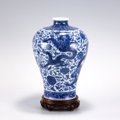 QING QIANLONG BLUE & WHITE MEI