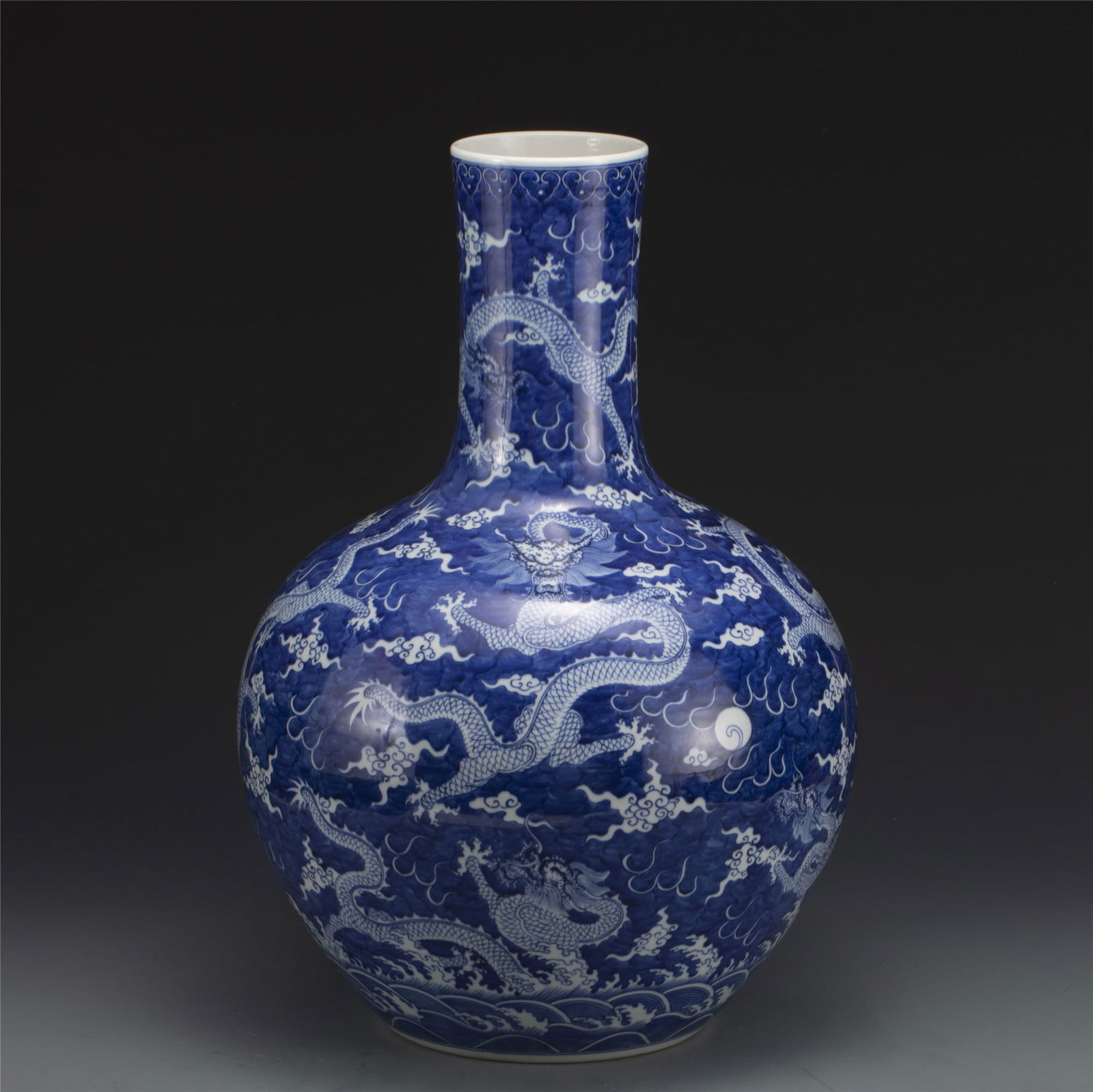 QING QIANLONG BLUE & WHITE DRAGON