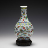 QING QIANLONG DOUCAI SPRING VA