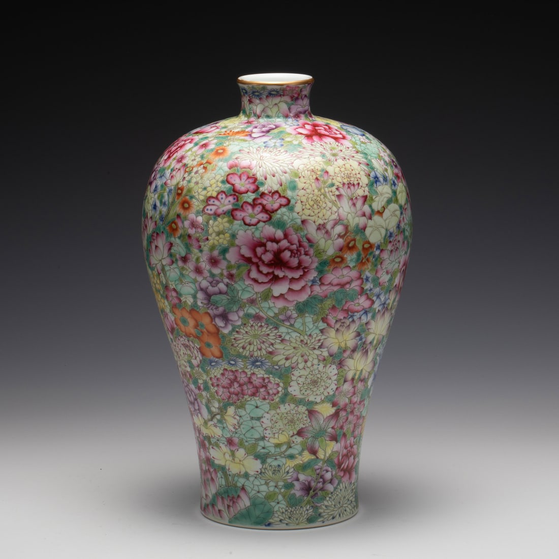 QING QIANLONG FAMIILE ROSE PLUM