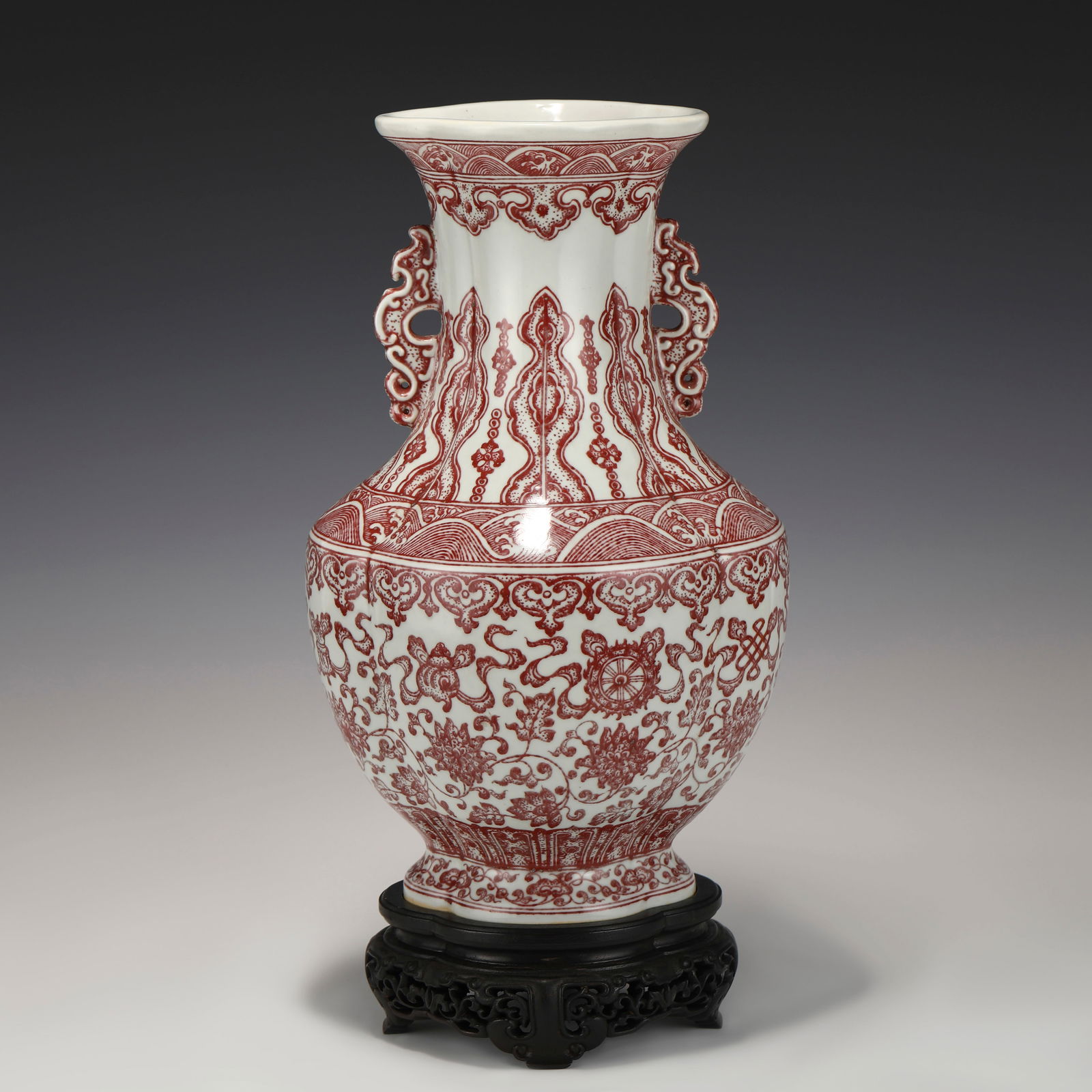 QING QIANLONG UNDERGLAZE RED VASE
