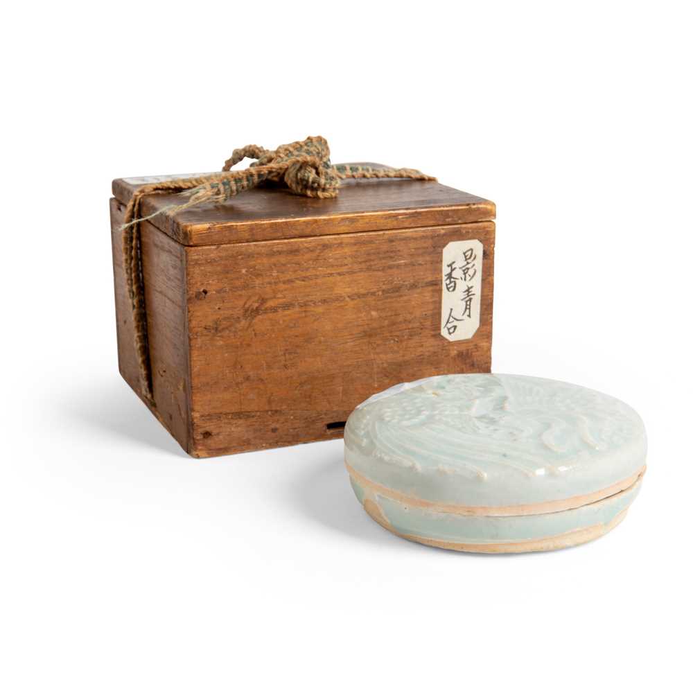 QINGBAI PORCELAIN 'PHOENIXES' BOX