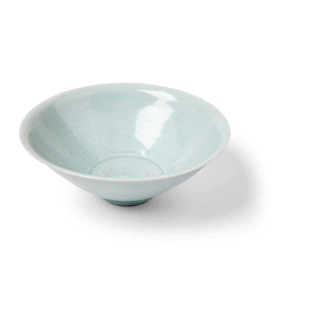 QINGBAI 'TWIN FISH' BOWL SONG