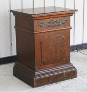Quarter sawn oak podium from I
