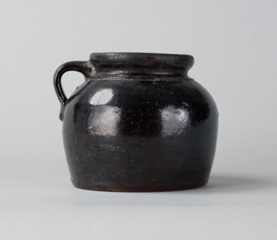 QUEBEC REDWAREA redware bean pot