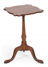 QUEEN ANNE CANDLESTAND CONNECT