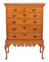 QUEEN ANNE CHEST-ON-FRAME NEW