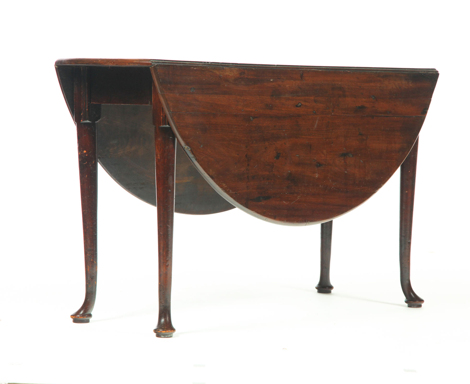QUEEN ANNE DROP LEAF TABLE. 